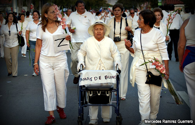 20100326-damas-de-blanco