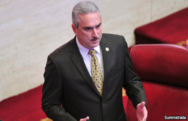 20131112-thomas-rivera-schatz