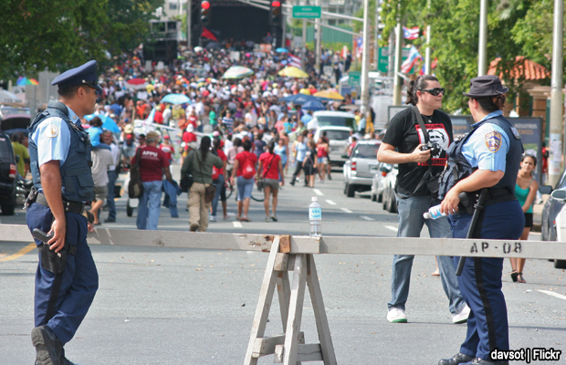 20100528-huelga-upr-policia