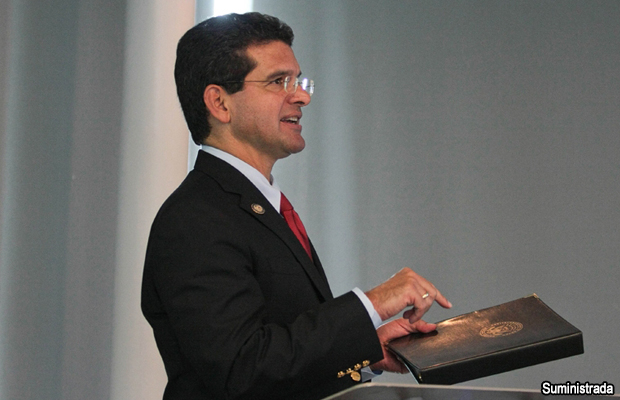 pierluisi_educacion_bilingue