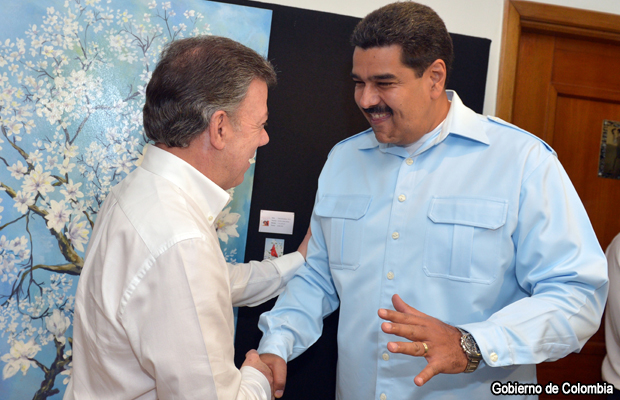 20140801-juan-manuel-santos-y-nicolas-maduro