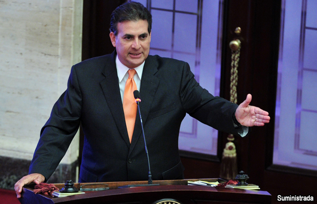 20140818-eduardo-bhatia