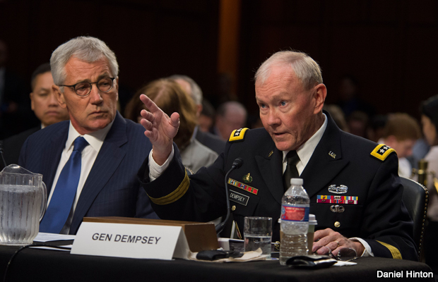 20140916-chuck-hagel-y-martin-dempsey