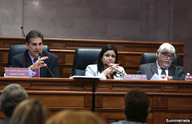 20140916-eduardo-bhatia-maritere-gonzalez-y-miguel-pereira