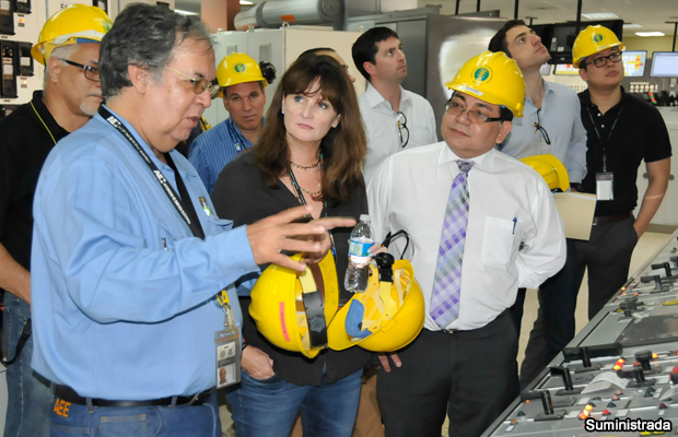 20140918-lisa-donahue-y-juan-alicea-flores