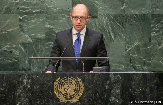 20140924-arseniy-yatsenyuk