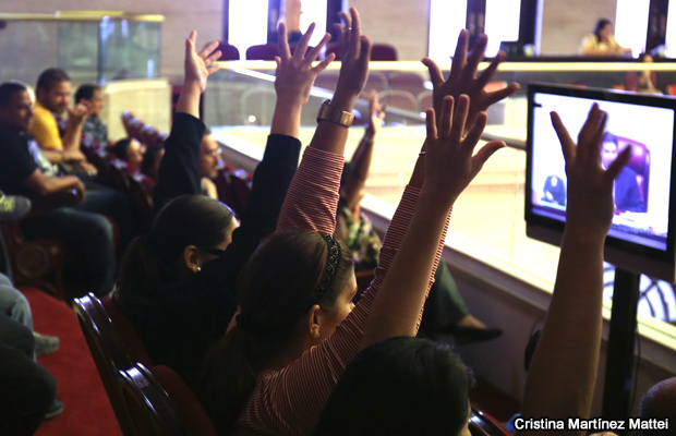 20140925-audioimpedidos-hemiciclo-senado