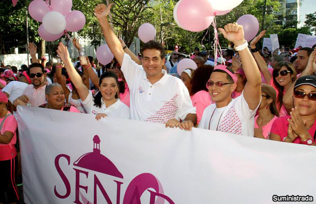 20131027-eduardo-bhatia-marcha-contra-el-cancer