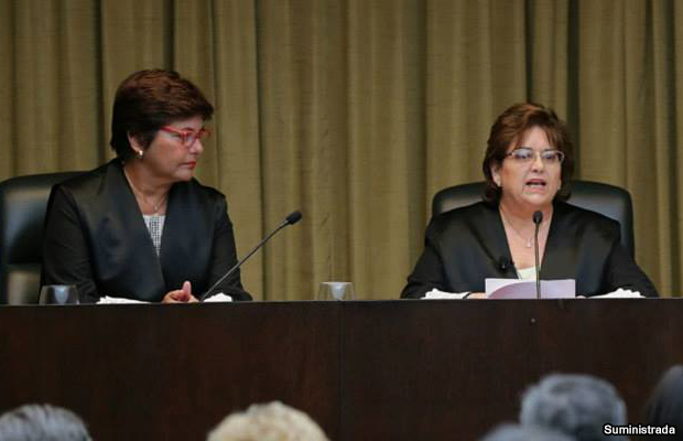 20140715-anabelle-rodriguez-y-liana-fiol-matta