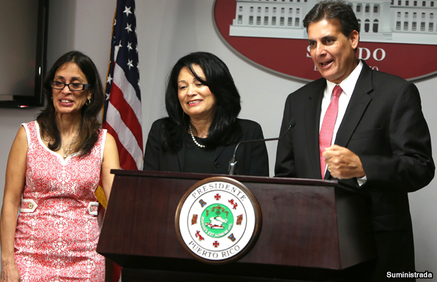 20141015-maria-de-lourdes-rivera-grajales-gloria-bonilla-santiago-y-eduardo-bhatia