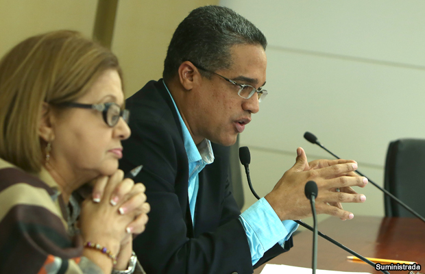 20150204-migdalia-padilla-y-luis-danie-rivera