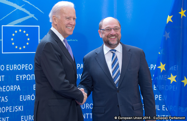 20150206-joe-biden-y-martin-schulz