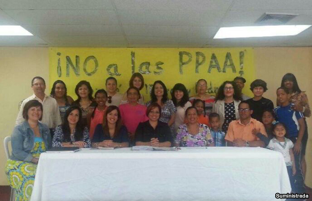20150308-comite-madres-y-padres-escuela-publica
