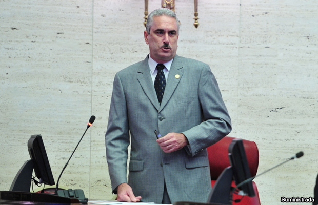 20131030-thomas-rivera-schatz