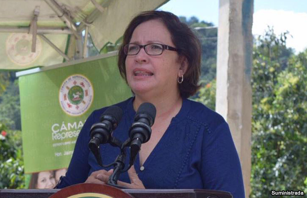 20150227-myrna-comas