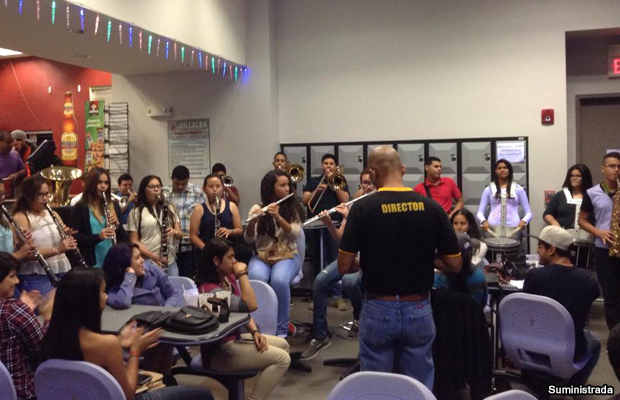 20151219-banda-escolar-de-juana-diaz
