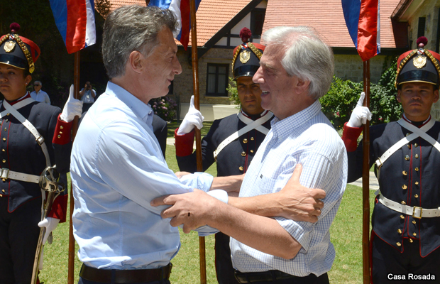 20160107-tabare-vazquez-y-mauricio-macri