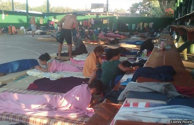 20160109-cubanos-costa-rica