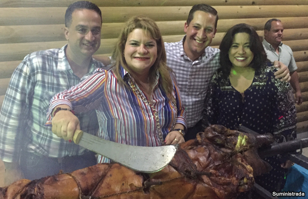 20160110-june-rivera-jenniffer-gonzalez-manolo-martin-y-maria-milagros-charbonier