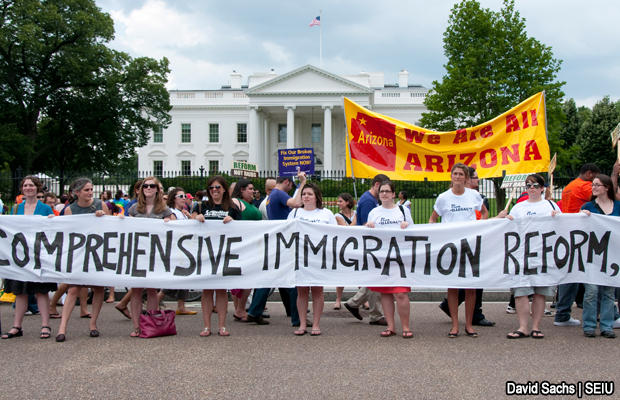 20100603-immigration-rally-white-house