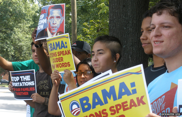 20110816-immigration-protest-obama-deportations