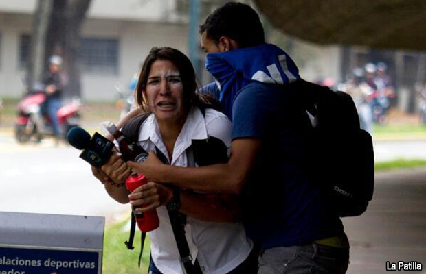 20140403-venezuela-ataque-periodista